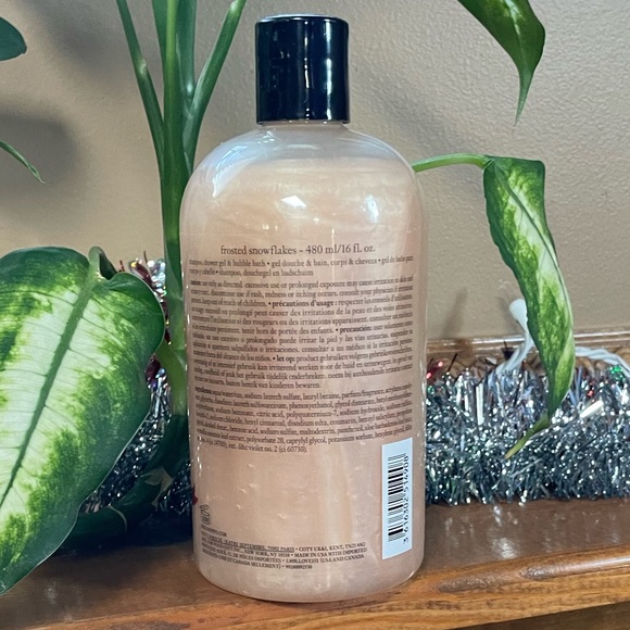 PHILOSOPHY FROSTED SNOWFLAKES 16oz Shampoo, Shower, & Bath. Factory Sealed. - Picture 2 of 4